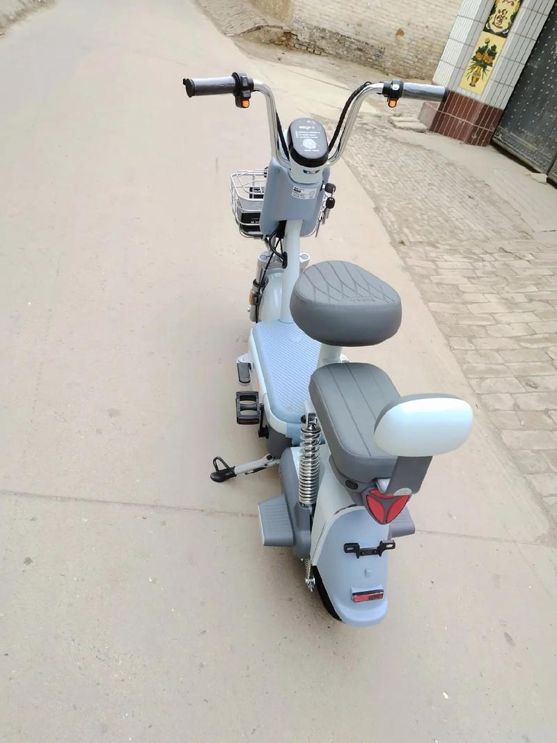 雅迪冠能高端電動車,石墨烯電池質保兩年換新,發(fā)走衡水,謝謝美